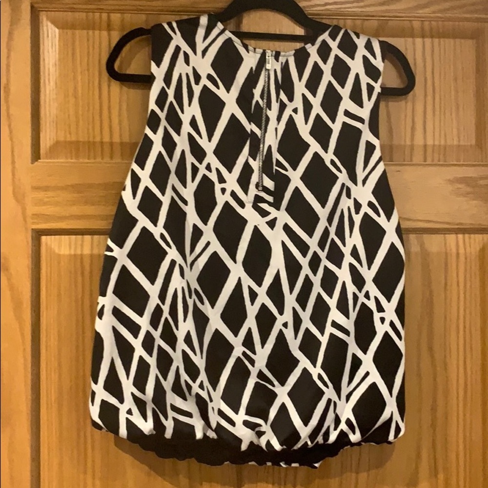 2/$15 LIZ CLAIBORNE black/white pattern blouse - Picture 3 of 4